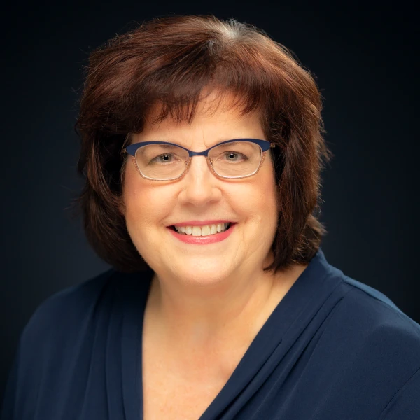 Headshot 2023 Karen Gnehm 1